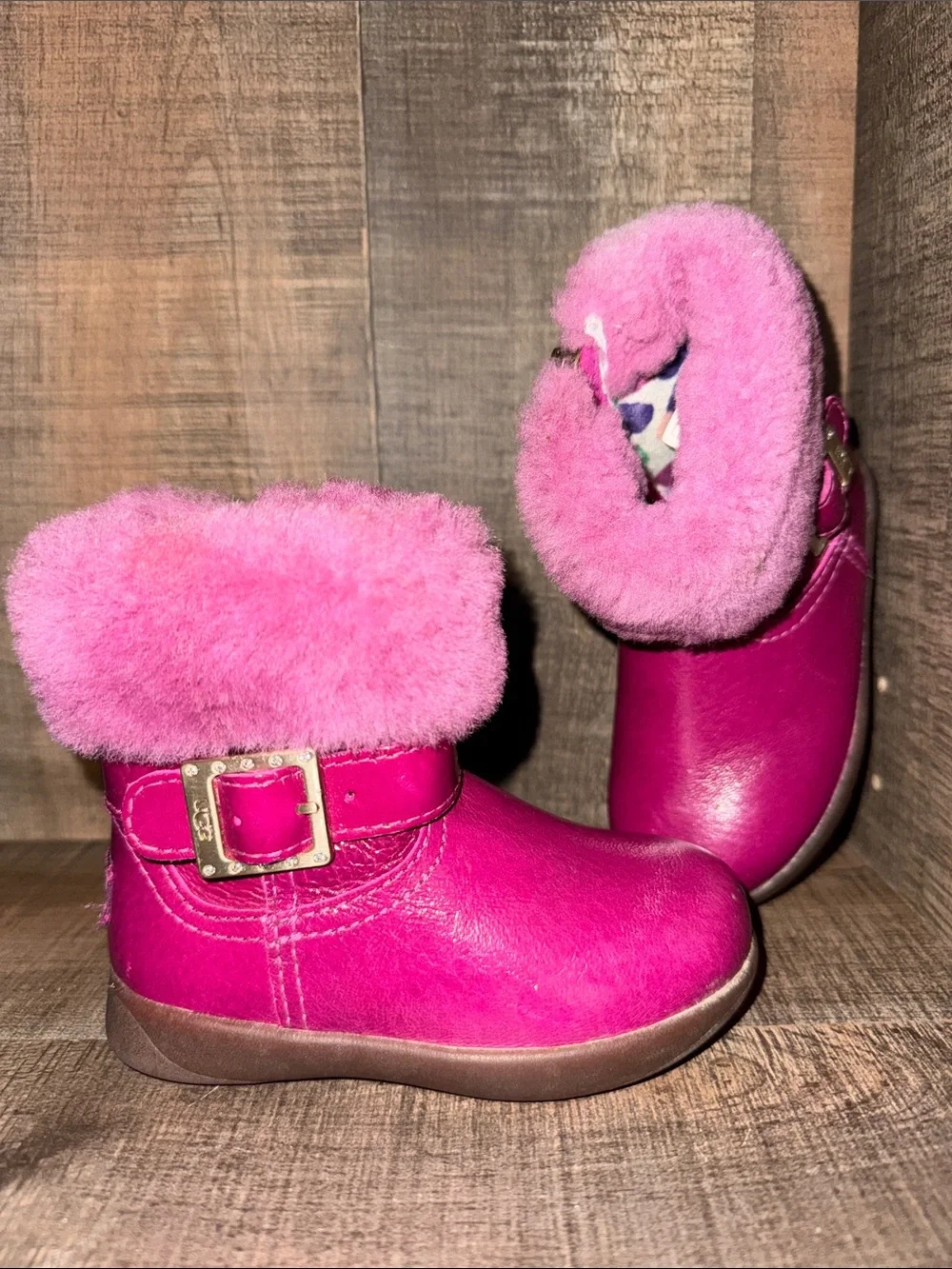UGG authentic toddler boots size 6
